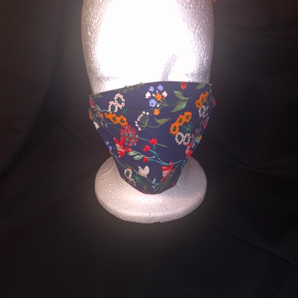 Handmade Floral Face Mask - Picture 1 of 4